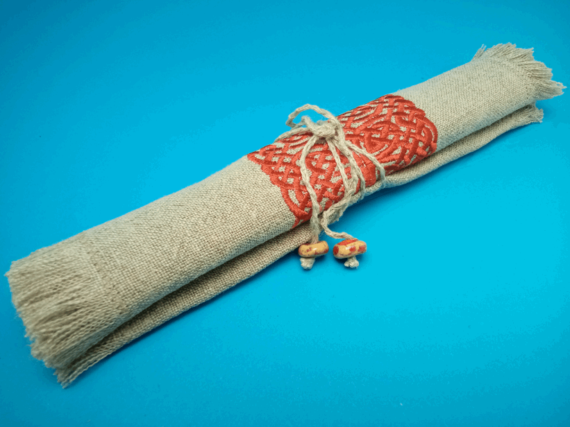 Portcoon Linen Tablemat and Coaster Set in Red